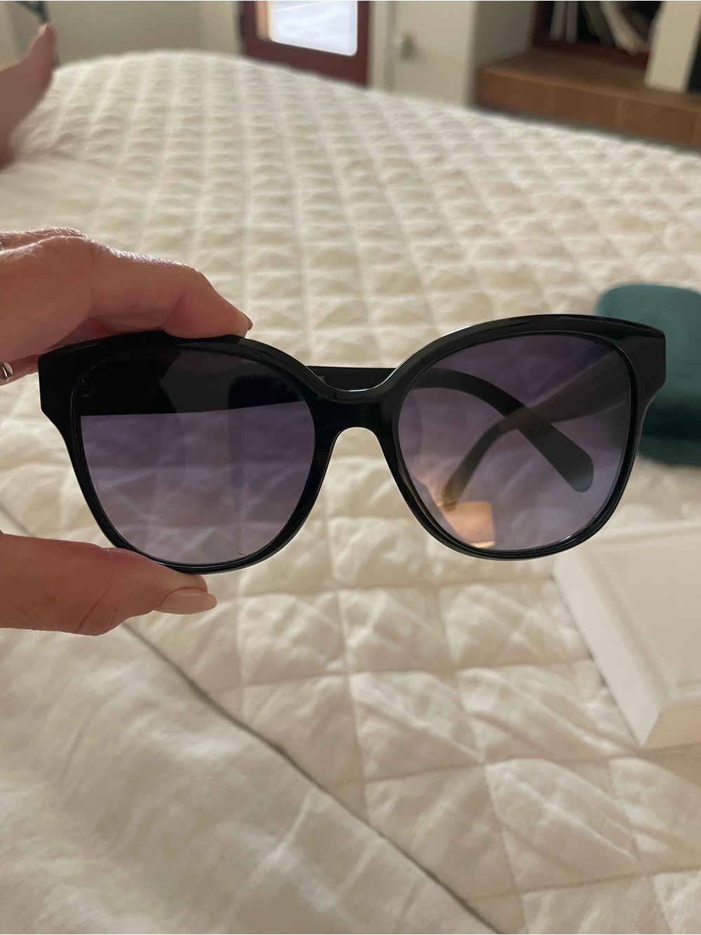 Celine - Classic Black Cat-Eye Sunglasses with Gradient Lenses